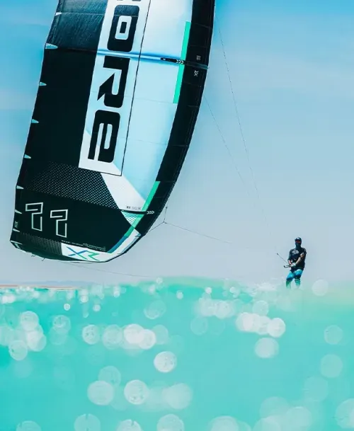 Kitesurfing